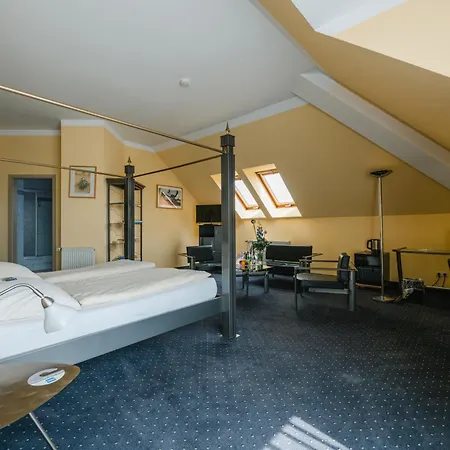 Mirage 3* Duisburg