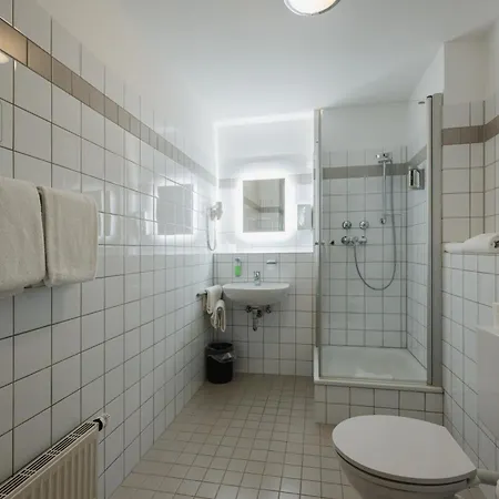 Mirage Отель 3*