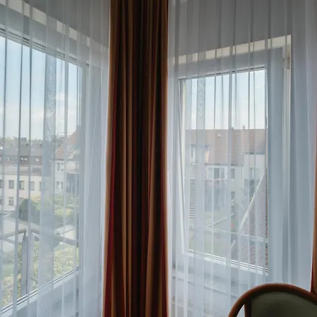 Mirage Otel 3*
