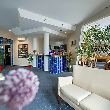 Hotel Mirage